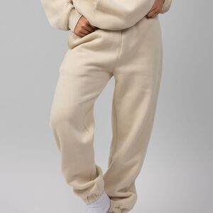 Comfrt NWOT Travel Essentials Unisex Sweatpants Color Latte